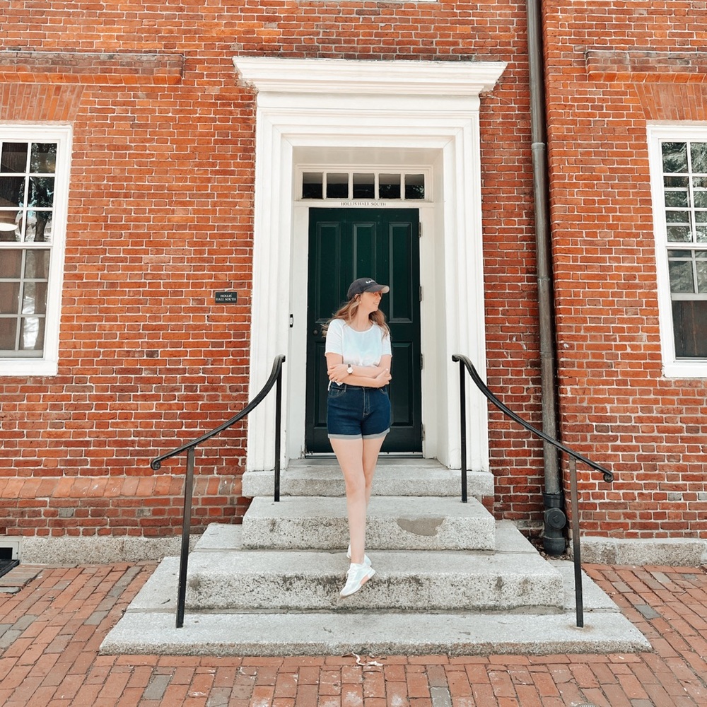 Meet your Posher, Elizabeth